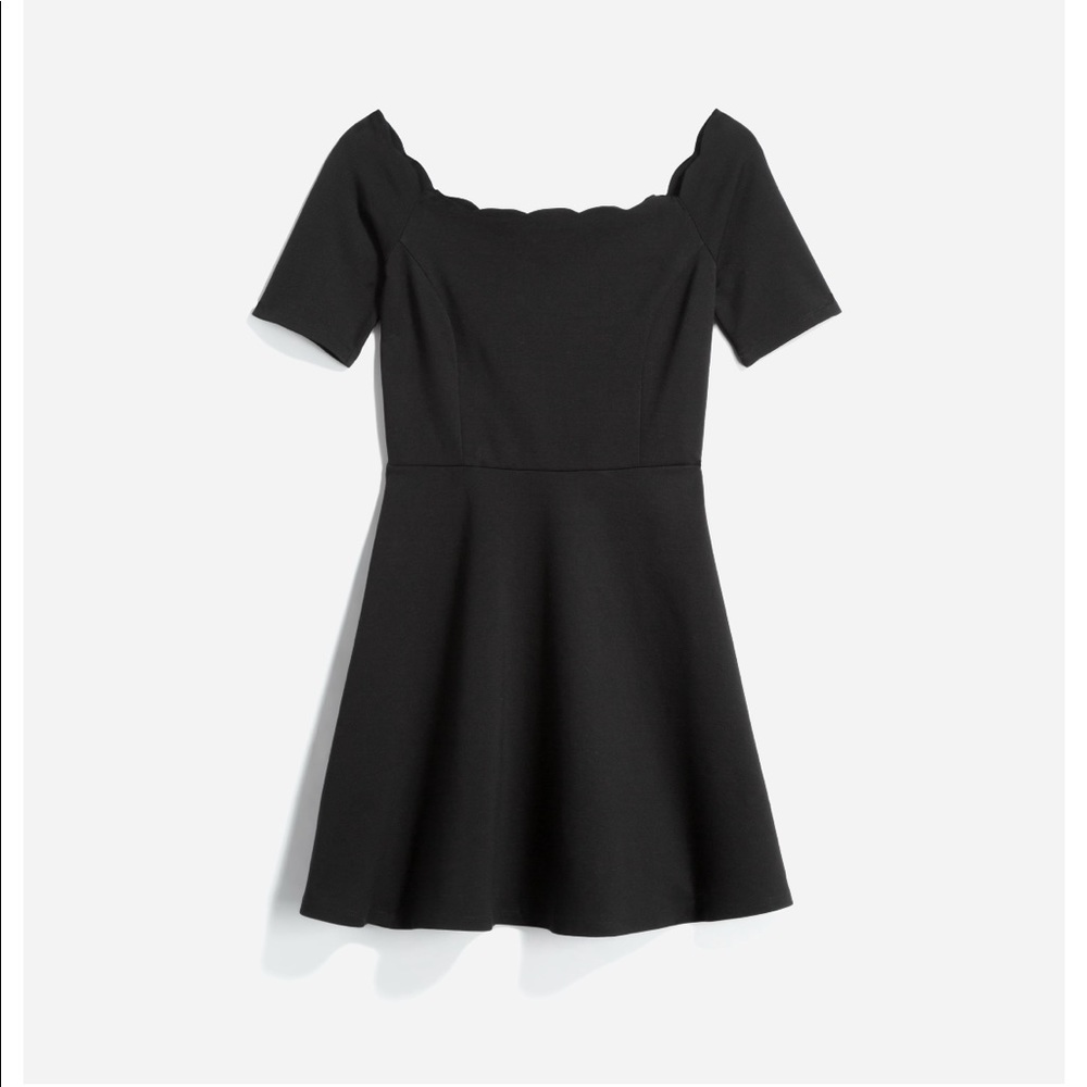 Nine Britton off the shoulder scallop dress NWOT